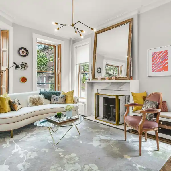 HISTORIC ELEGANCE MEETS MODERN LUXURY