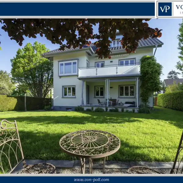 METICULOUSLY MAINTAINED HOME ON THE METTNAU PENINSULA