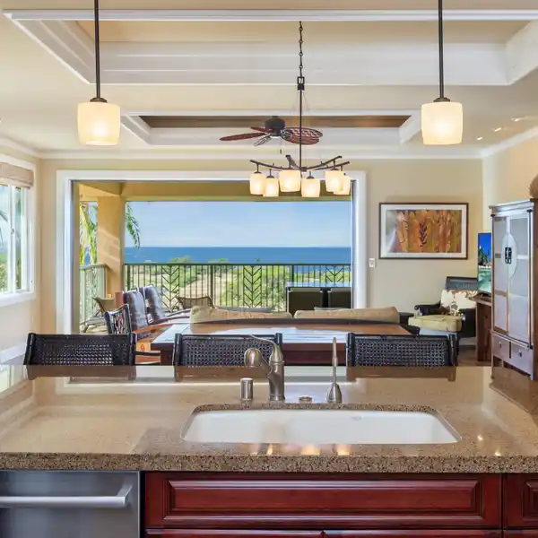 PREMIER RIDGE UNIT OVERLOOKING HAPUNA FAIRWAY