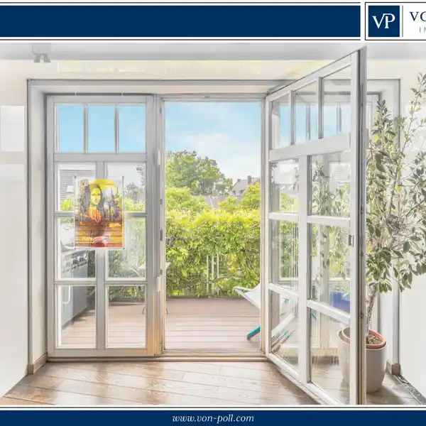 ABOVE THE ROOFTOPS OF DüSSELDORF - STYLISH LOFT WITH A VIEW