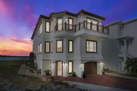 Exquisite Waterfront Residence in Sailmaker Cove