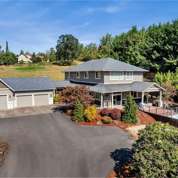 BEAUTIFUL HOME ON 1.5 ACRES