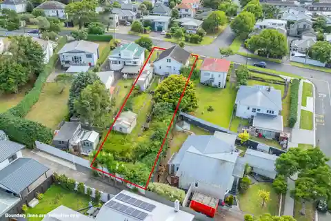 Classic 1910 Villa with Lots of Greenery