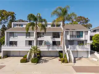 Delightful Newport Crest Townhome