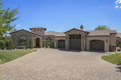 Exquisite Residence in Prestigious Saddlehorn