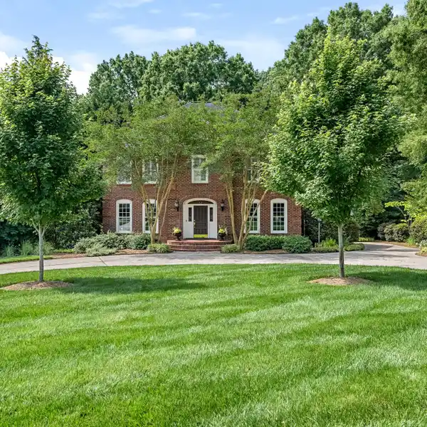 LUXURY AND TRANQUILITY IN A PRIME LOCATION