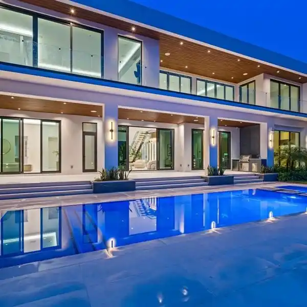 ARCHITECT-DESIGNED MODERN WATERFRONT HOME IN SEVEN ISLES