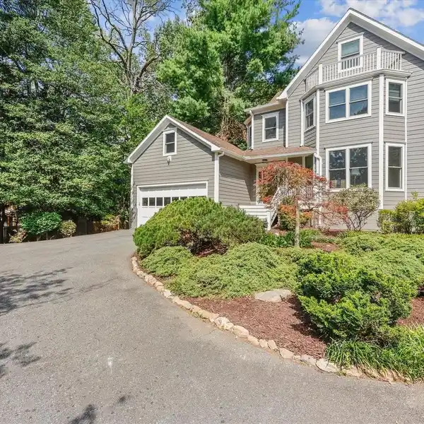INCREDIBLE VICTORIAN HOME IN A PEACEFUL ENCLAVE