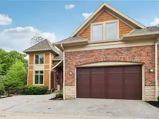 Beautiful Arts and Crafts Townhome