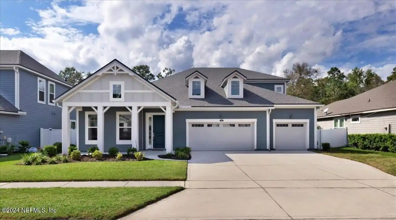 Exquisite Residence in Rivertown