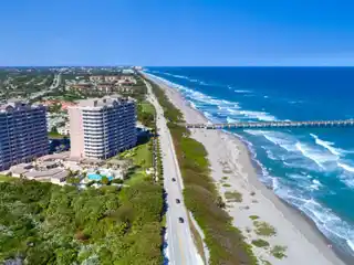 Unobstructed Turquoise Views from This Luxury Penthouse