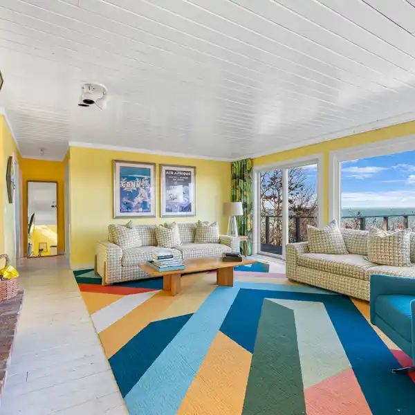 RENT THE ULTIMATE WATERFRONT GETAWAY