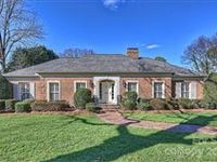 IMMACULATE BRICK RANCH IN BARCLAY DOWNS