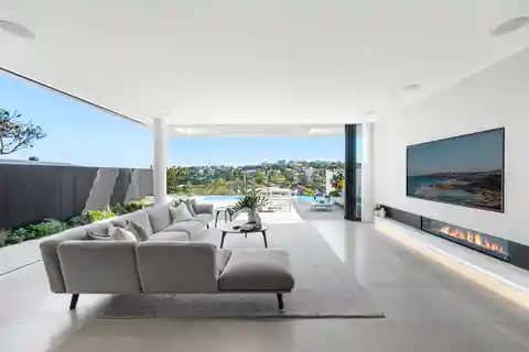 A World-Class Statement in Designer Luxury Living and Spectacular Entertaining