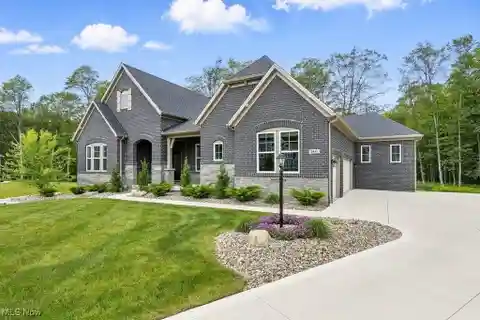 Exquisite Custom Ranch on 1.5 Private Acres