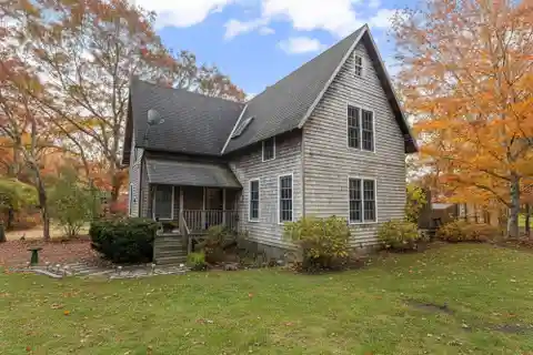 Tranquil Island Living with Timeless Charm