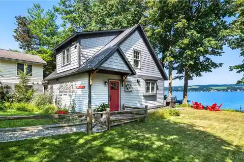 Luxury Living on Skaneateles Lake
