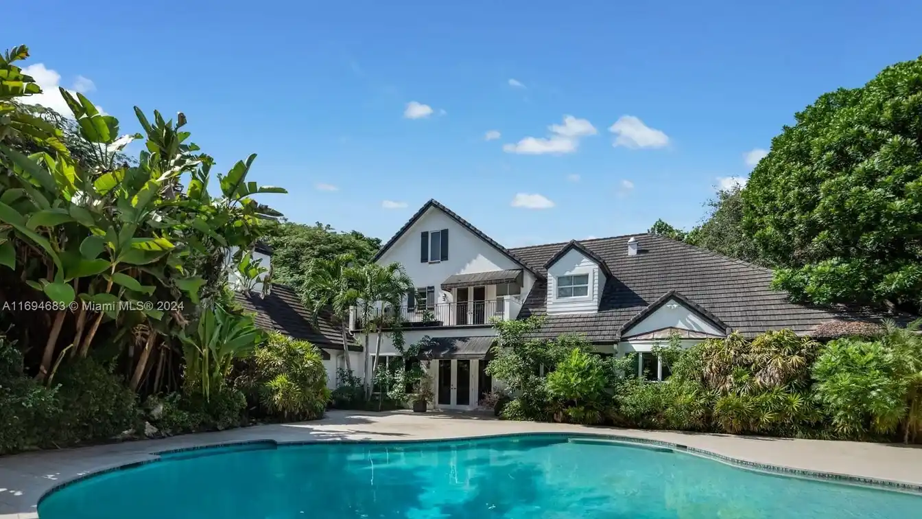 Exceptional Six Bedroom Estate in Prime North Pinecrest