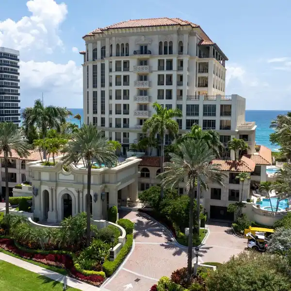 REMODELED CORNER RESIDENCE AT EXCELSIOR