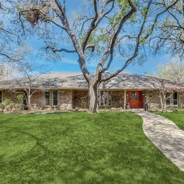 IMPRESSIVE ONE-STORY 1971 HOME