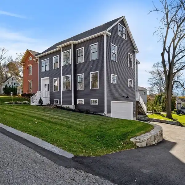 GORGEOUS NEW HOME WITH OPEN SPACES AND PRIVATE RETREATS