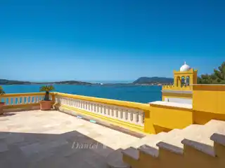 Exceptional Apartment with Mediterranean Views
