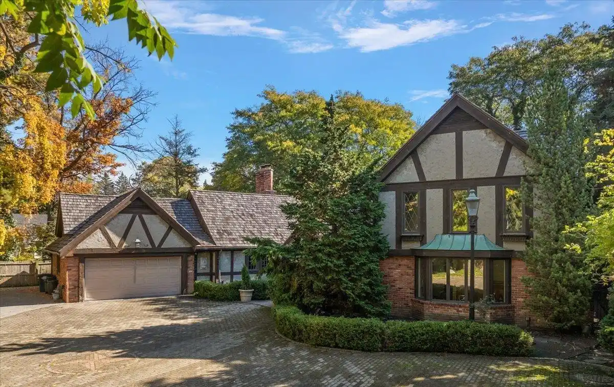 Updated Architectural Home in Grosse Pointe