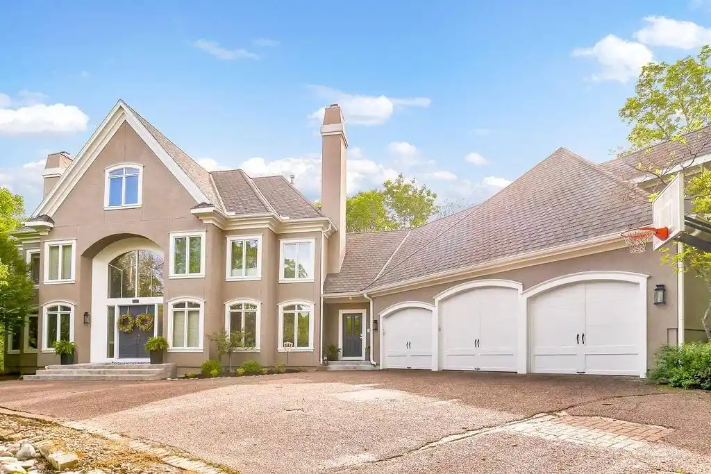 Move-in Ready Home on 1.6 Private Acres