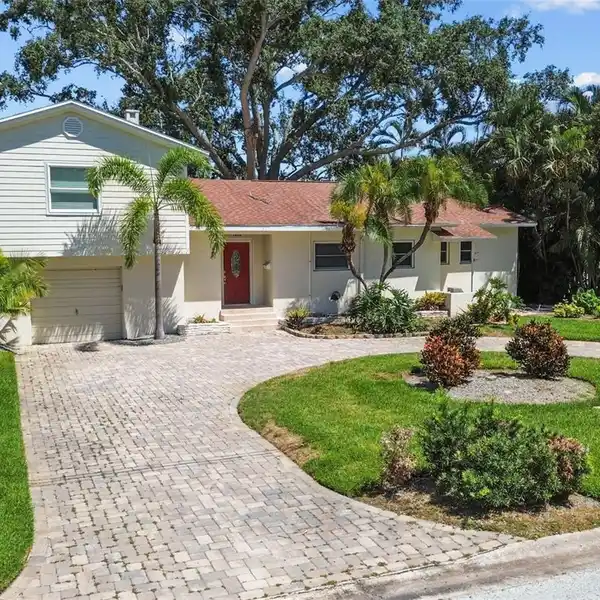 80’ WATERFRONT LOT WITH BREATHTAKING BAY VIEWS