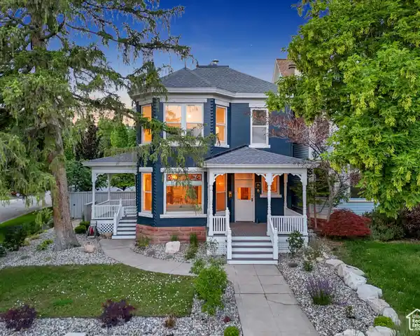 ICONIC RESIDENCE IN THE HISTORIC AVENUES DISTRICT