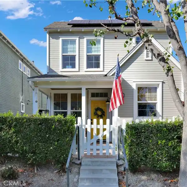 INVITING RETREAT WITH SPA AND ENTERTAINING BACKYARD