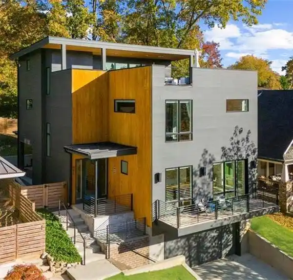 SOPHISTICATED, CONTEMPORARY LIFESTYLE DEFINED BY STUNNING DESIGN