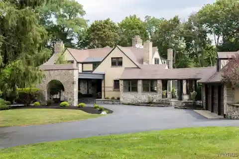 Brookledge - a Timeless Country Manor