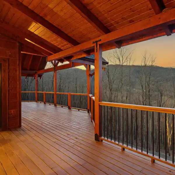 NEW CONSTRUCTION LOG HOME IN FALLING WATERS