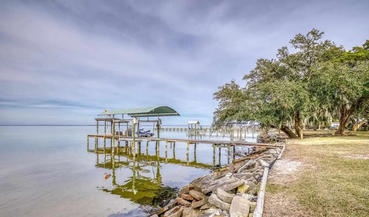 Waterfront Living at Its Best on Pensacola Bay