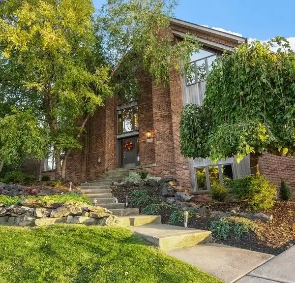 WONDROUS PROPERTY ATOP THE ONONDAGA ESCARPMENT