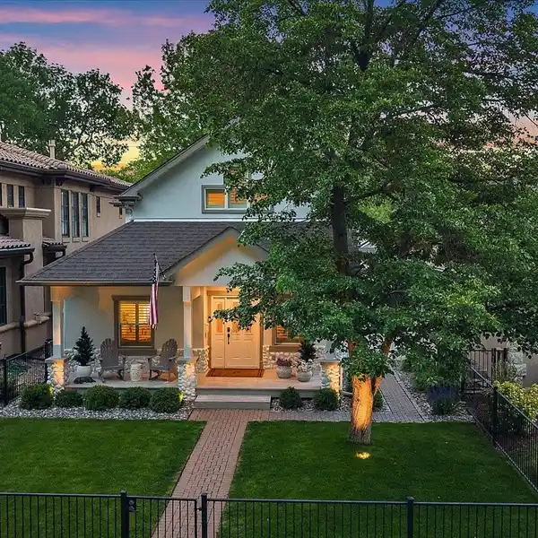 BEAUTIFUL RESIDENCE IN COVETED DENVER NEIGHBORHOOD