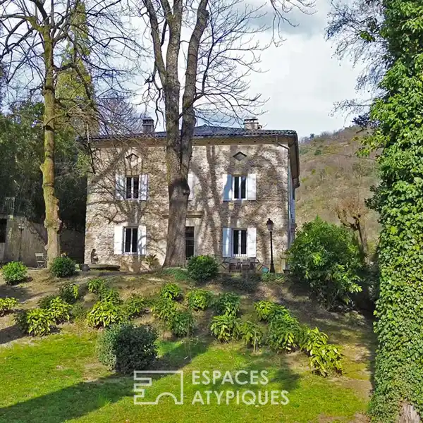ELEGANT 1850S MANOR WITH PRIVATE PARK