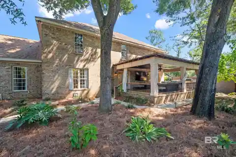 Elegant Fairhope Fruit and Nut District