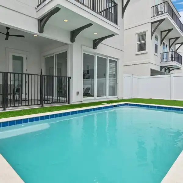 LUXURIOUS 3-STORY ESTATE WITH PRIVATE POOL
