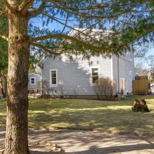YEAR-ROUND ISLAND HOME IN CONVENIENT LOCATION