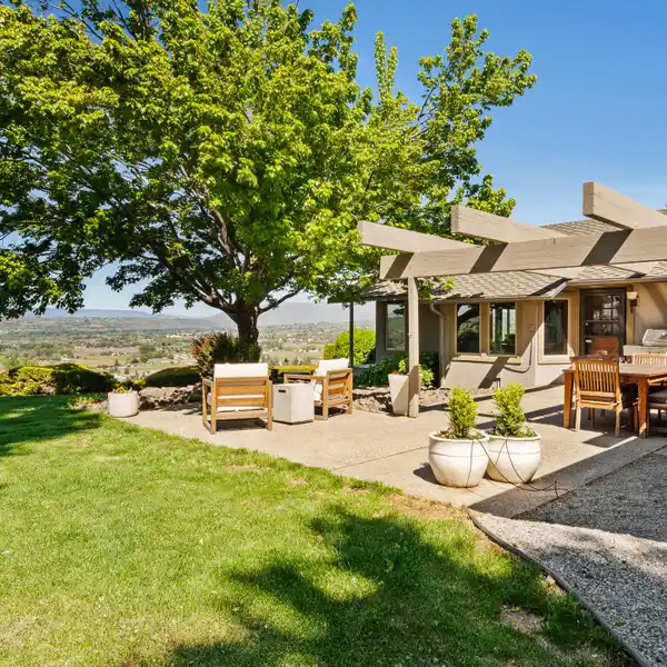 CUSTOM HOME WITH ONE OF THE BEST VIEWS IN THE VALLEY