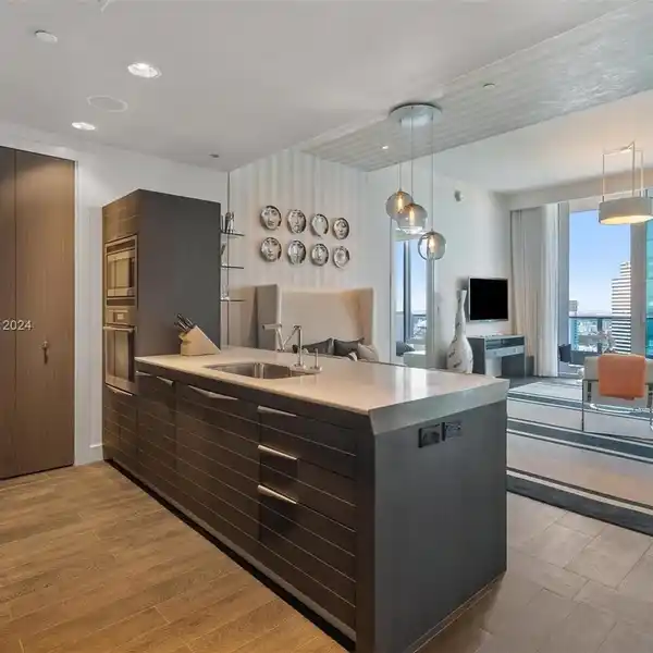 UNIQUE RESIDENCE IN THE HEART OF DOWNTOWN MIAMI
