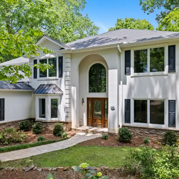 LAKE KEOWEE WATERFRONT RETREAT WITH COVERED DOCK