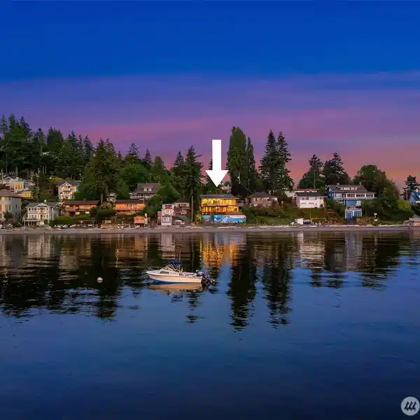 WATERFRONT HAVEN IN THREE TREE POINT