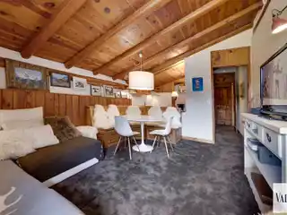 Exceptionally Located Apartment with Breathtaking Views
