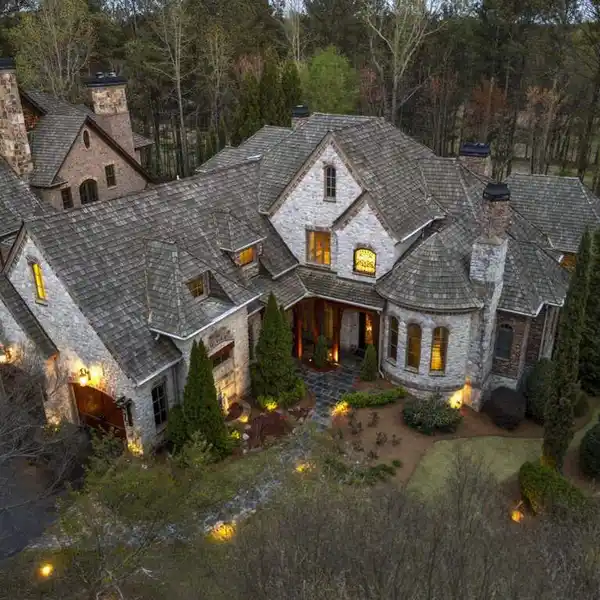 EXCEPTIONAL EUROPEAN-INSPIRED ESTATE