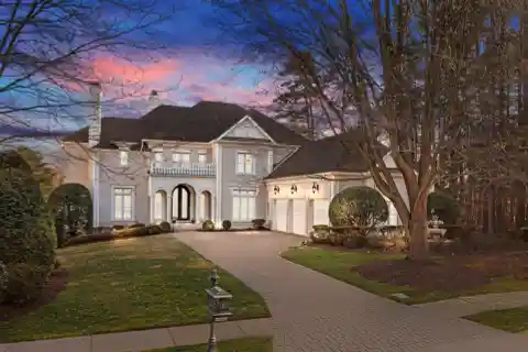Timeless and Sophisticated Waterfront Estate