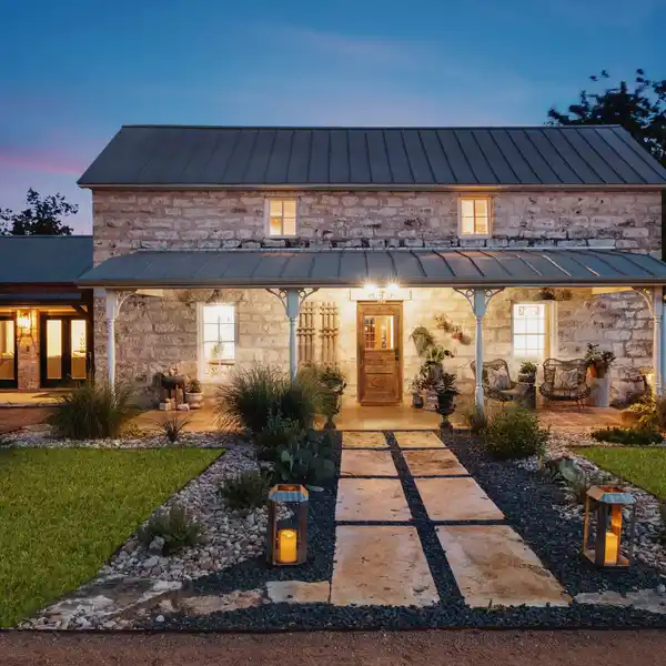 MAGNIFICENT HOMESTEAD BLENDING HISTORY AND LUXURY