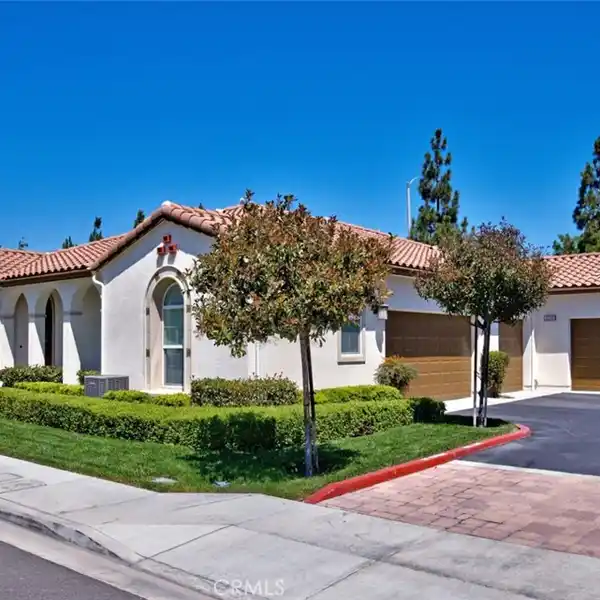 MOVE-IN READY SINGLE-STORY HOME